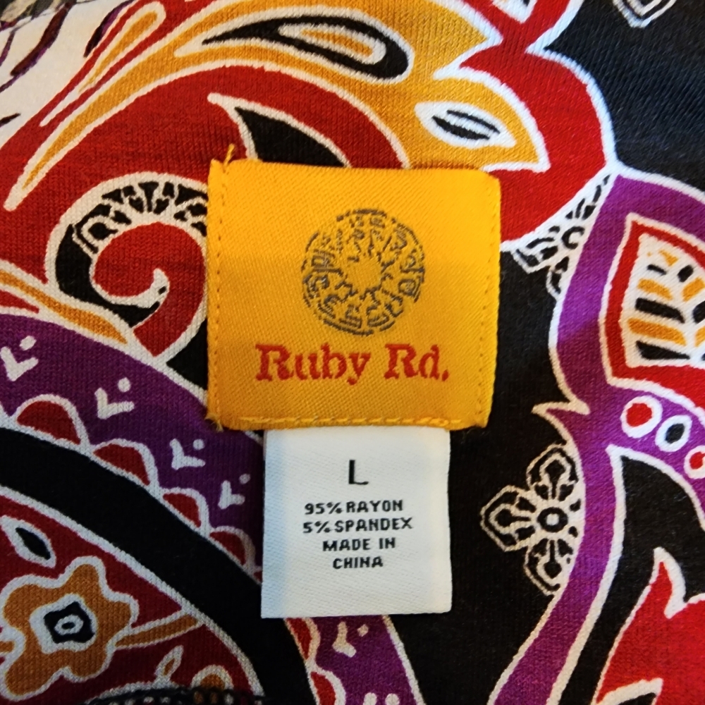 Ruby Rd. Print Blouse - Picture 6 of 8